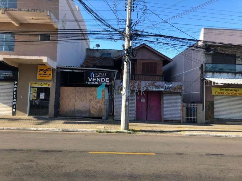 Sobrado 3 dormitórios no bairro Niterói