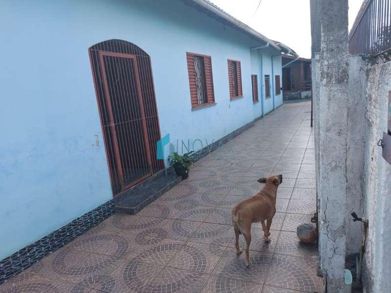 Casa 3 dormitórios no bairro Niterói