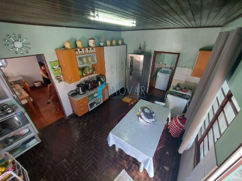 Casa 3 dormitórios no bairro Niterói