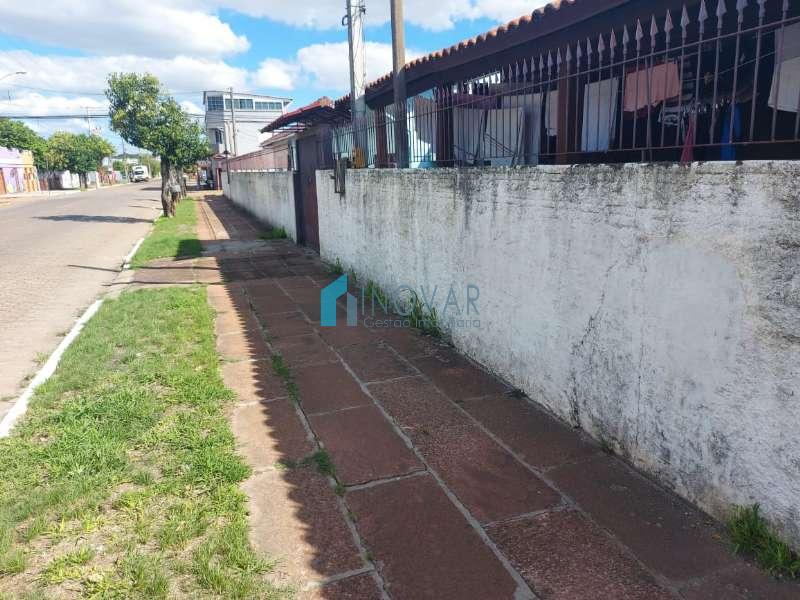 Casa 3 dormitórios no bairro Niterói