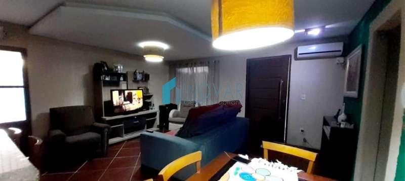 Casa 3 dormitórios no bairro Niterói