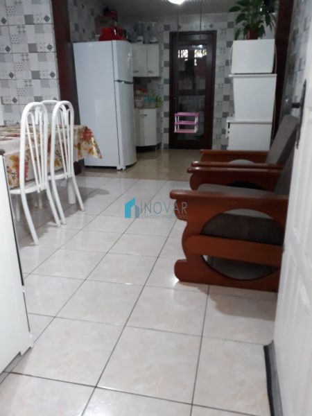 Casa 5 dormitórios no bairro Niterói