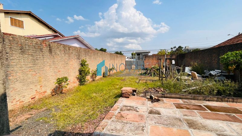 Casa 2 dormitórios no bairro Niterói