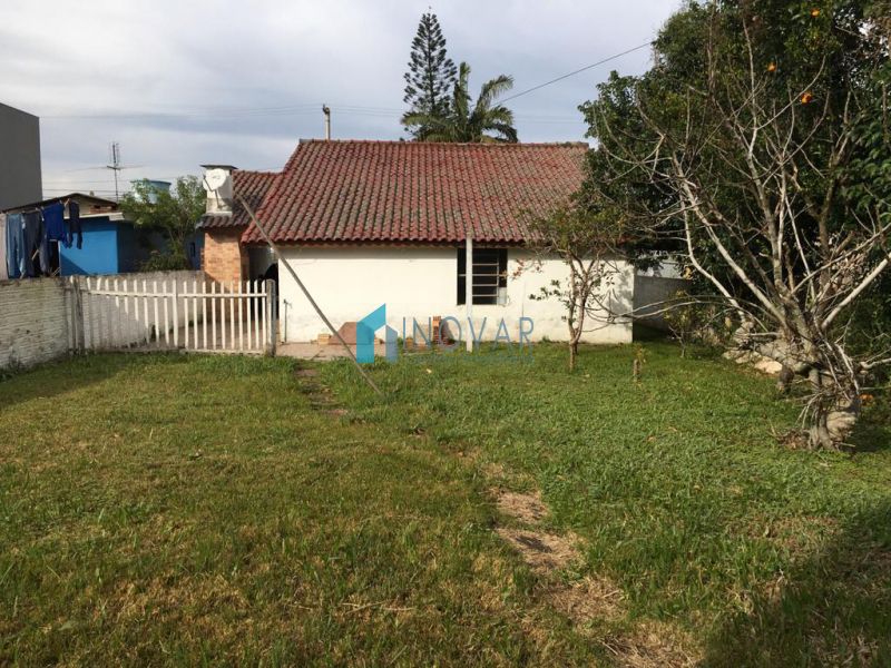 Casa 2 dormitórios no bairro Niterói