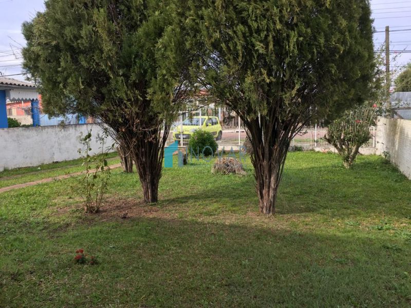 Casa 2 dormitórios no bairro Niterói