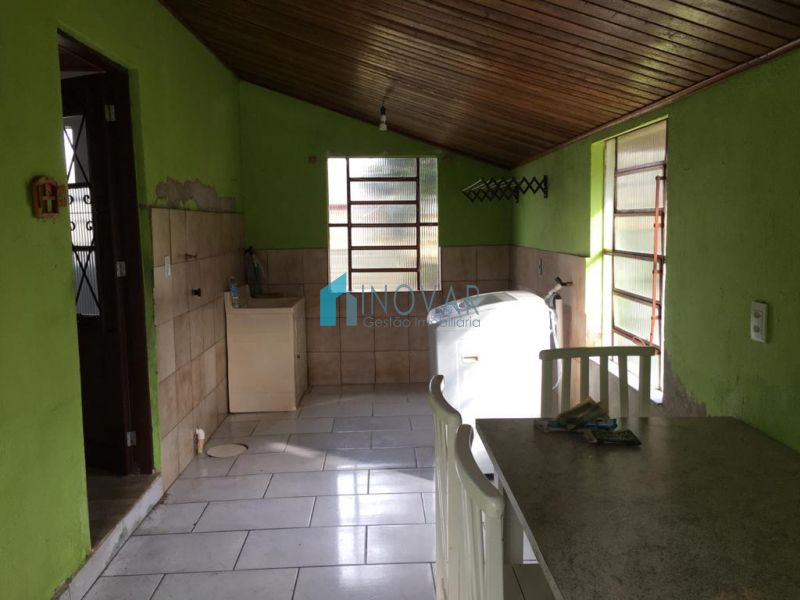 Casa 2 dormitórios no bairro Niterói