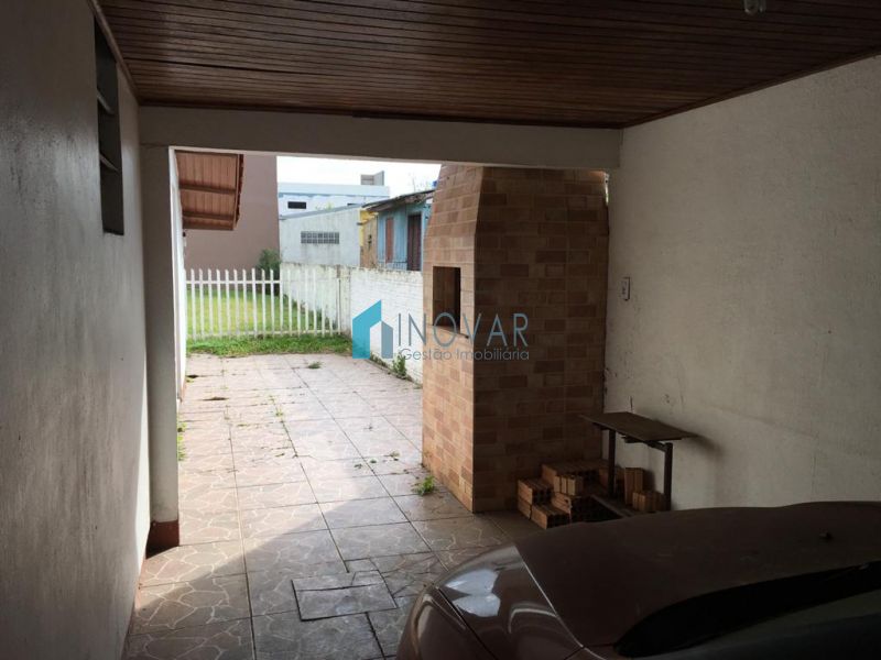 Casa 2 dormitórios no bairro Niterói