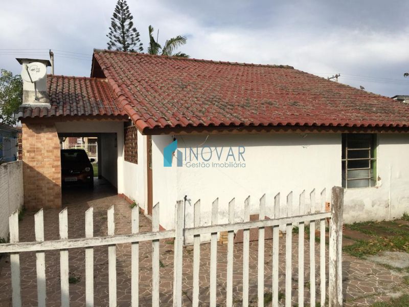 Casa 2 dormitórios no bairro Niterói
