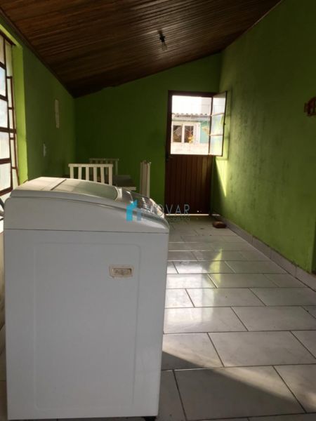 Casa 2 dormitórios no bairro Niterói