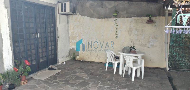 Casa 2 dormitórios no bairro Niterói