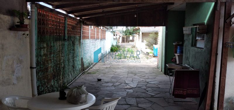 Casa 2 dormitórios no bairro Niterói