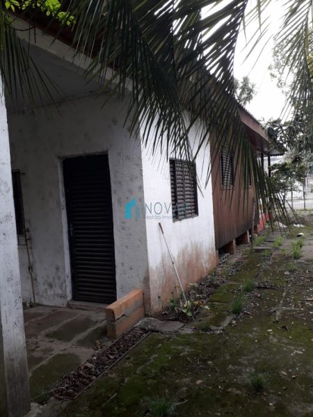 Casa 2 dormitórios no bairro Niterói