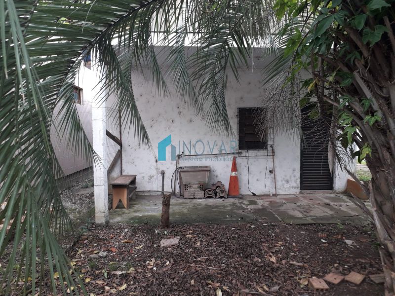 Casa 2 dormitórios no bairro Niterói