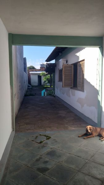 Casa 3 dormitórios no bairro Niterói