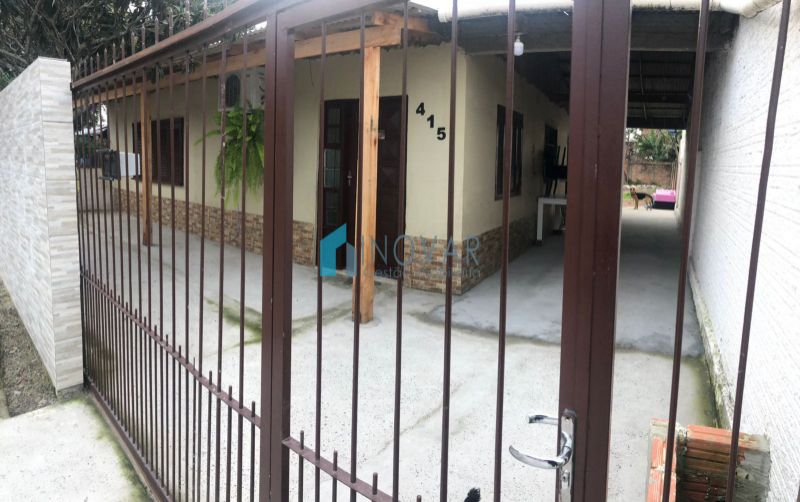 Casa 2 dormitórios no bairro Mathias Velho em Canoas