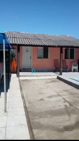 Casa 2 dormitórios no bairro Santa Cruz