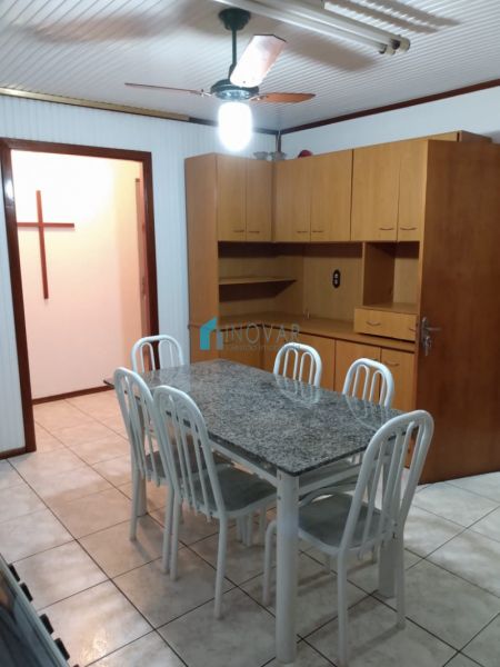 Casa 2 dormitórios no bairro Niterói