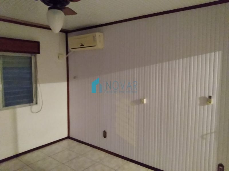 Casa 2 dormitórios no bairro Niterói