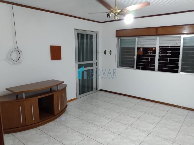 Casa 2 dormitórios no bairro Niterói