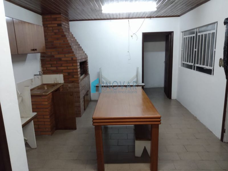 Casa 2 dormitórios no bairro Niterói