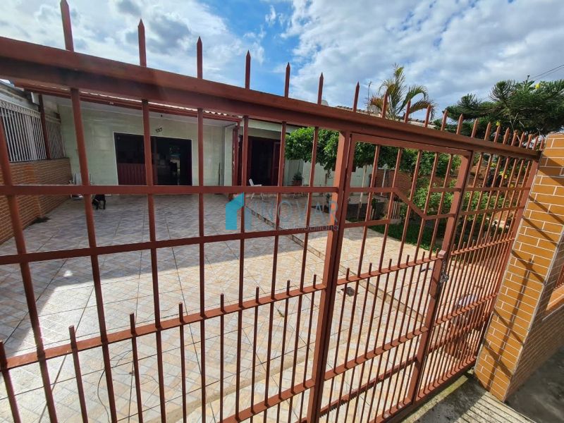 Casa 3 dormitórios no bairro Mathias Velho em Canoas