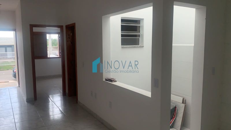 Casa 2 dormitórios no bairro Olaria