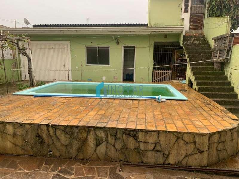 Casa 3 dormitórios no bairro Niterói