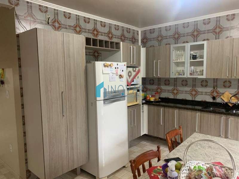 Casa 3 dormitórios no bairro Niterói