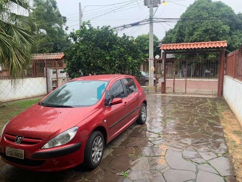 Casa 3 dormitórios no bairro Niterói