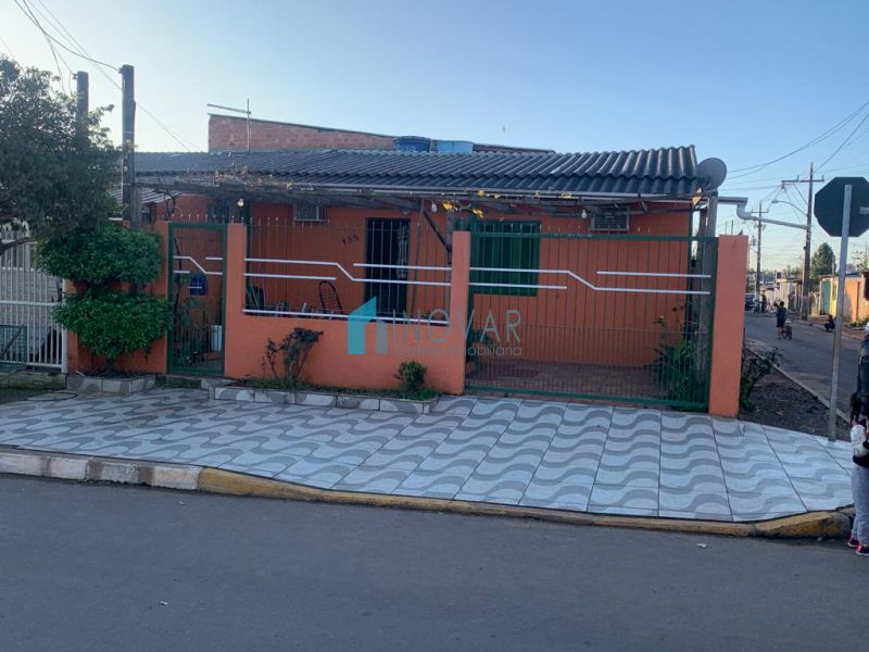 Casa 2 dormitórios no bairro Guajuviras em Canoas