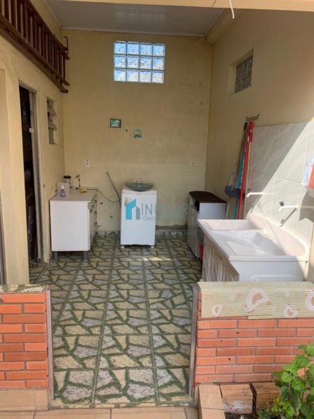 Casa 4 dormitórios no bairro Niterói