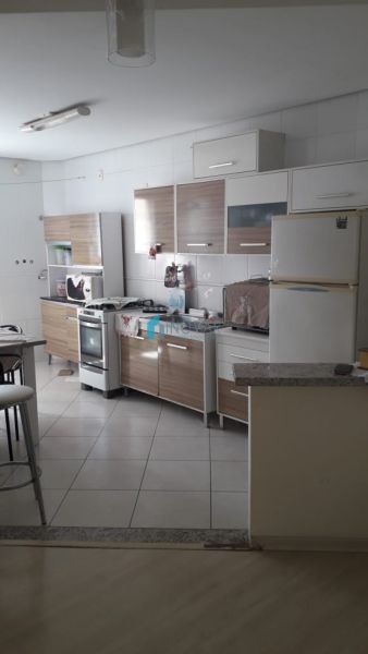 Apartamento 2 dormitórios no bairro Centro