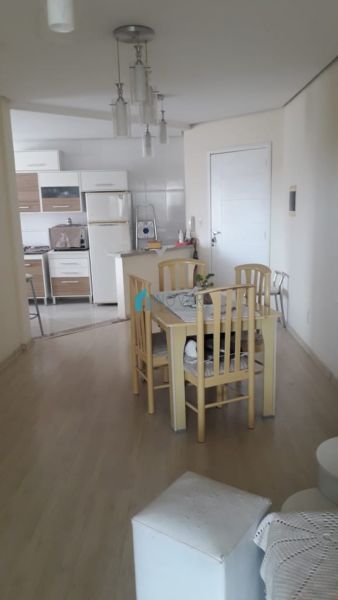 Apartamento 2 dormitórios no bairro Centro