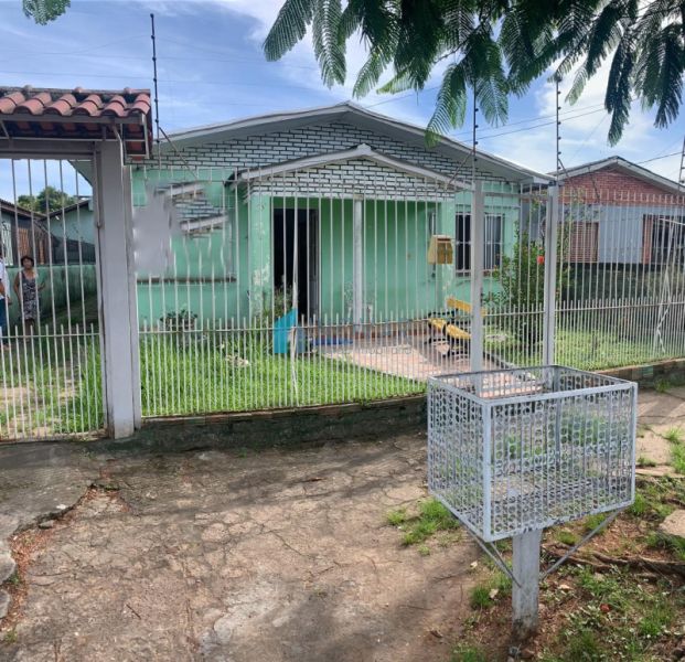 Casa 3 dormitórios no bairro Niterói