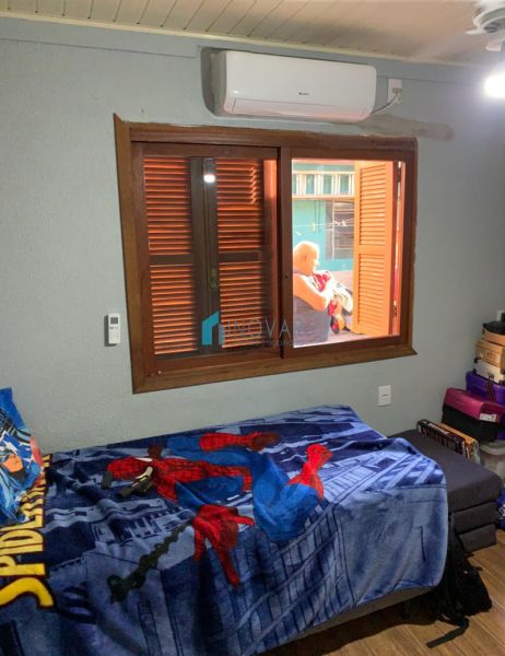 Casa 3 dormitórios no bairro Niterói