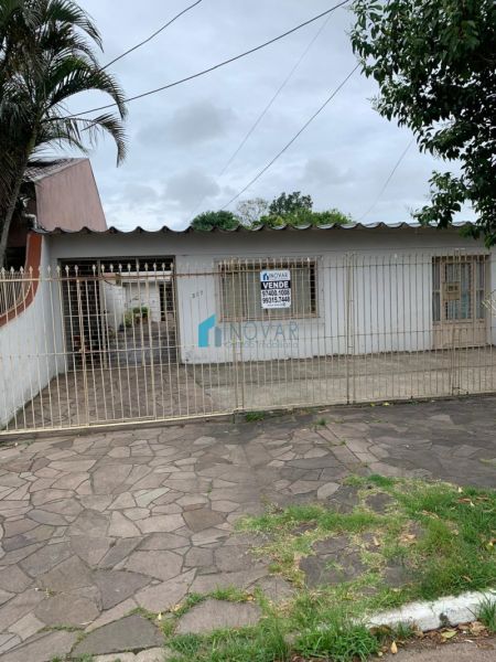 Casa 2 dormitórios no bairro Niterói