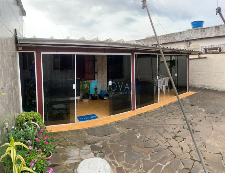 Casa 3 dormitórios no bairro Niterói