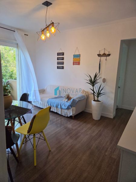 Apartamento 2 dormitórios no bairro Vila Eunice Nova
