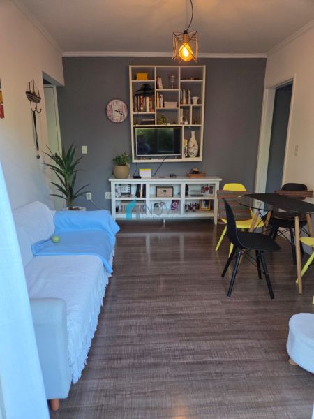 Apartamento 2 dormitórios no bairro Vila Eunice Nova