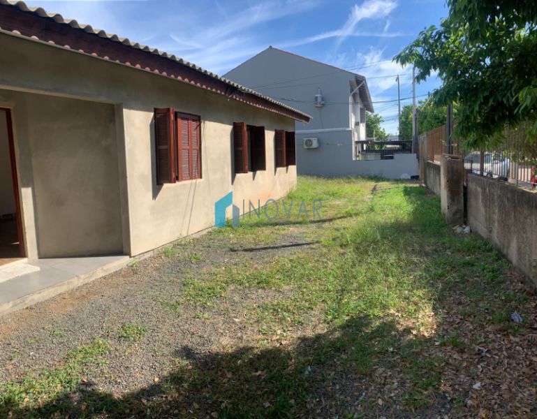 Casa 2 dormitórios no bairro Niterói - 