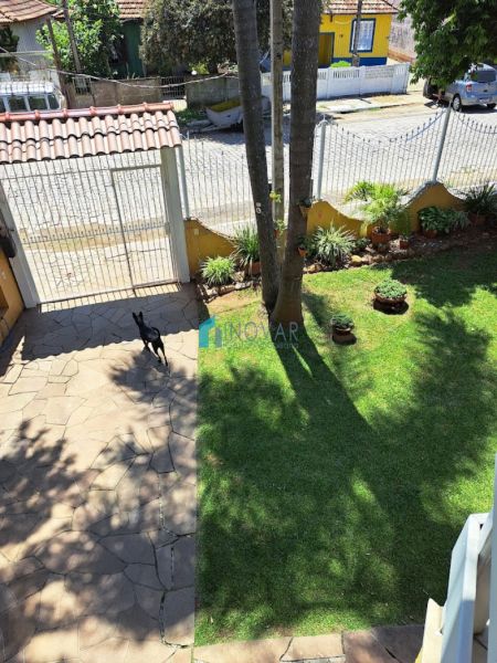 Sobrado 4 dormitórios no bairro Fátima