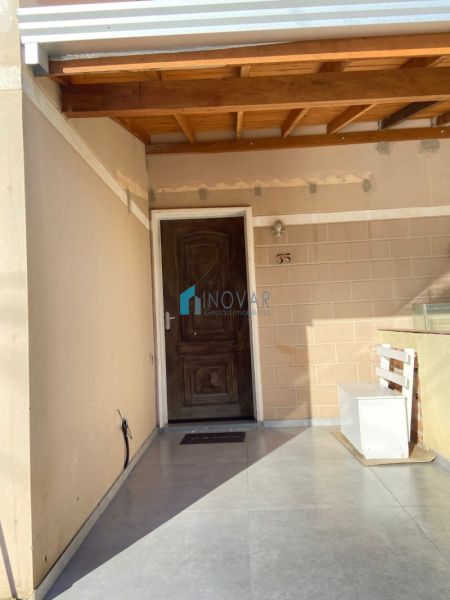 Sobrado 2 dormitórios no bairro Igara