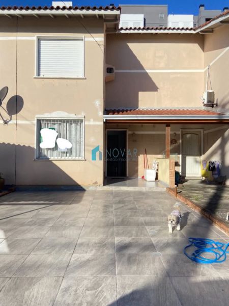 Sobrado 2 dormitórios no bairro Igara