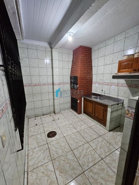 Sobrado 4 dormitórios no bairro Protásio Alves