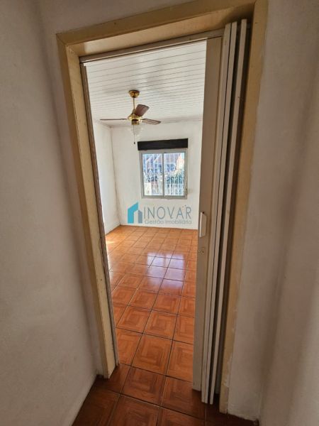 Sobrado 4 dormitórios no bairro Protásio Alves