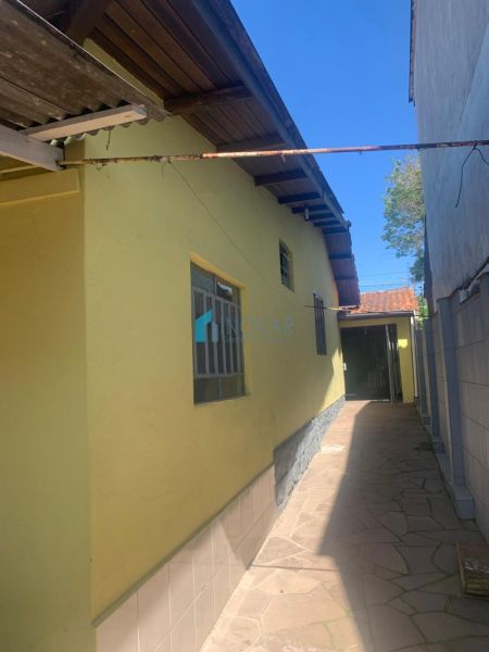 Casa 3 dormitórios no bairro Rubem Berta