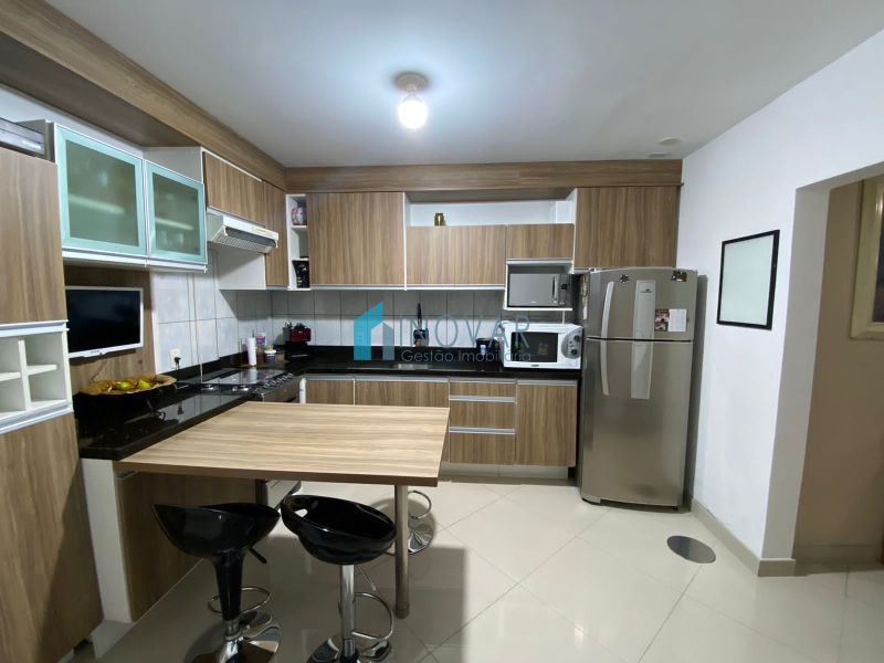 Sobrado 4 dormit&oacute;rios no bairro Centro