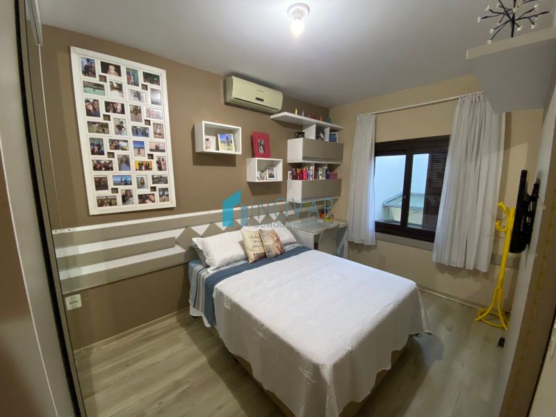 Sobrado 4 dormit&oacute;rios no bairro Centro