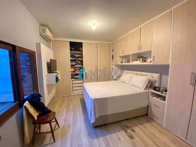 Sobrado 4 dormit&oacute;rios no bairro Centro