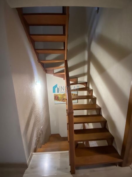 Sobrado 4 dormit&oacute;rios no bairro Centro